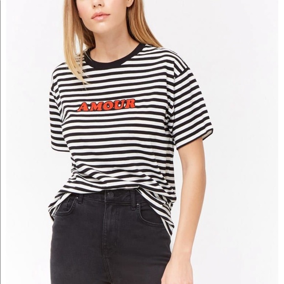 Forever 21 Tops - Amour slogan top